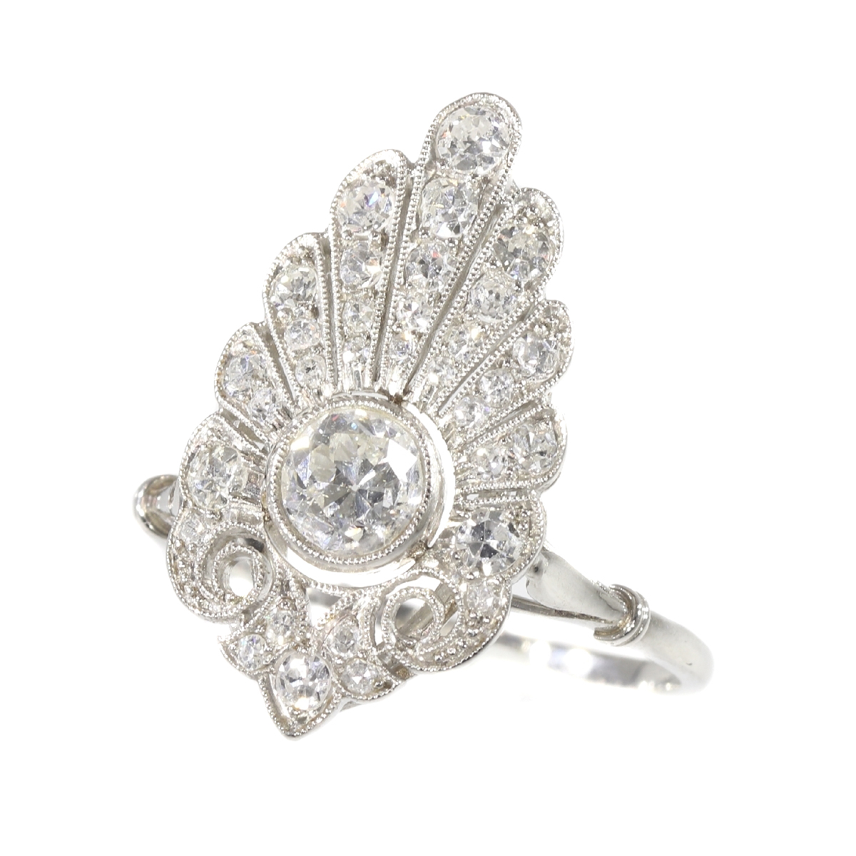 French elegant Belle Epoque diamond engagement ring platinum